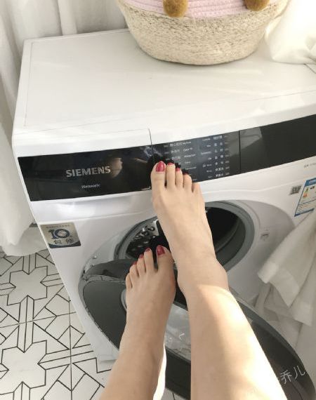 小婷又嫩又紧又滑又多水