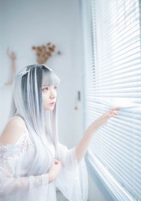 善良的人妻被部长侵犯