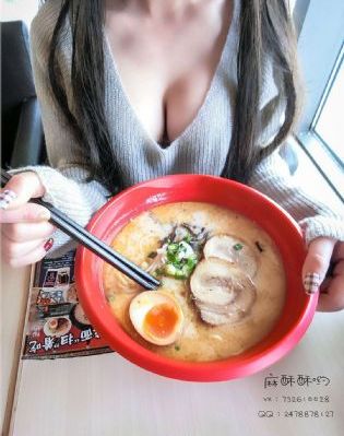 小村春色成刚